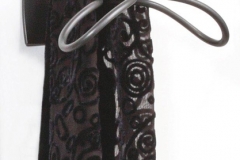 67-butterfly_hanger_ scarf-800x600