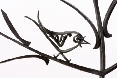 76-tree1_w-bird_detail_bird-800x600