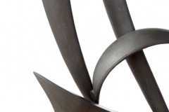 80-sailboat_stbd_detail_bow-800x600