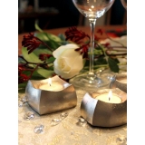 TeasTwoPlusGlassRoseVert1